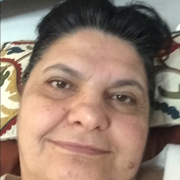 Profile Picture of Dia Samrout (@samroutdia) on Poshmark