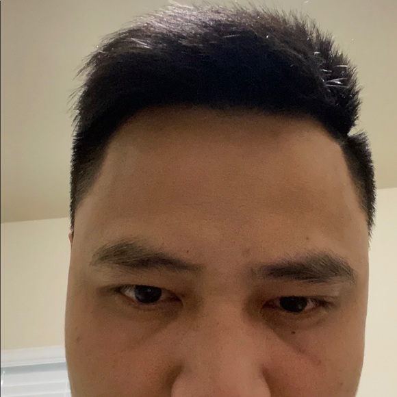 Profile Picture of Hung Dinh (@hungdinh999) on Poshmark