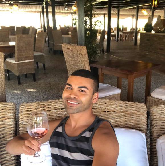 Profile Picture of Robert Luque-felix (@rluquefelix) on Poshmark