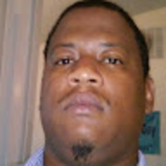Profile Picture of Jeremy Bradfield (@jeremybradfi824) on Poshmark