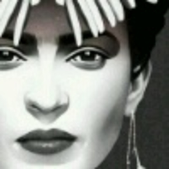 Profile Picture of Lizeth Sanchez (@ixcomeztli) on Poshmark