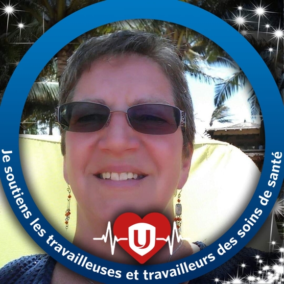 Profile Picture of Suzanne Innes (@missturtle60) on Poshmark