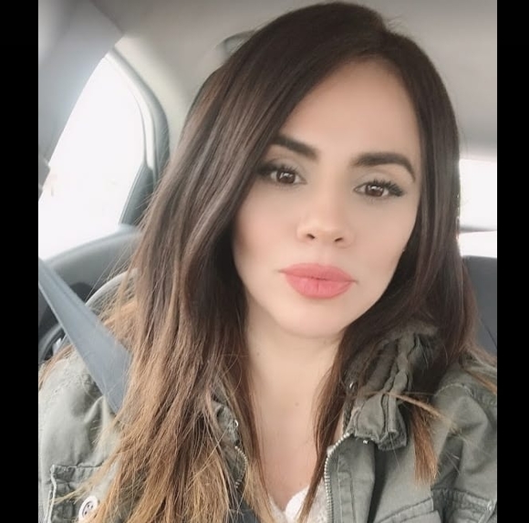 Profile Picture of Adriana Chong (@adrianachong) on Poshmark