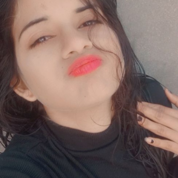 Arpita ve Tiwari - Poshmark Profile Picture of Arpita ve Tiwari (@tarpita69) on Poshmark