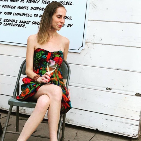 Profile Picture of Leah Rosenthal (@leahrosenthal) on Poshmark