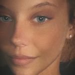 Profile Picture of Melanie Marie Sayers 🌙 (@melanieirresistable) on Instagram