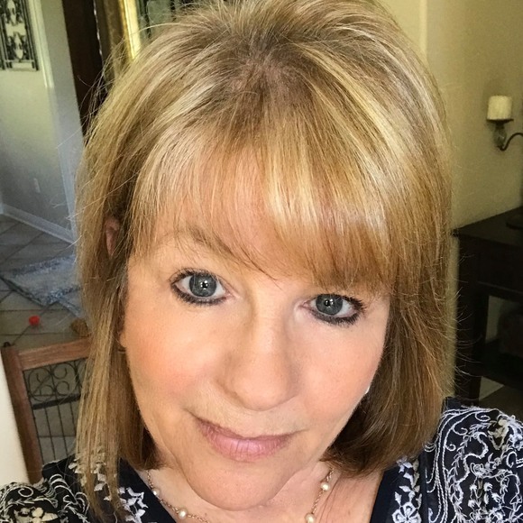 Profile Picture of Sheryl Clofine-aronow (@sherylaronow) on Poshmark