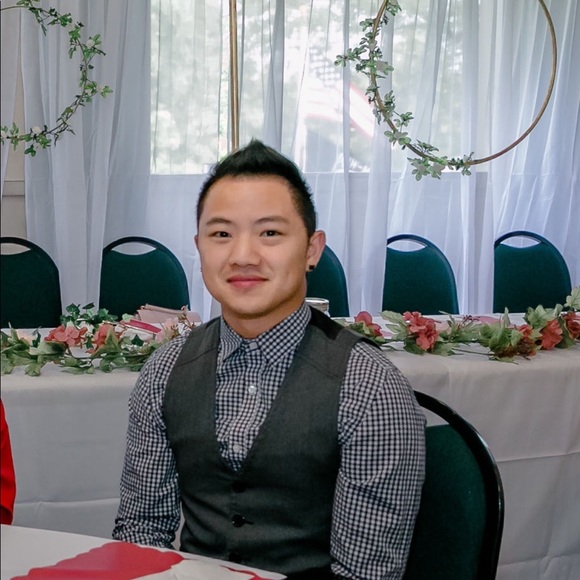 Profile Picture of Stephen Yang (@stephen94) on Poshmark