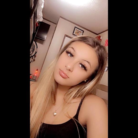 Profile Picture of Mattie Dumont (@ma7tie05) on Poshmark