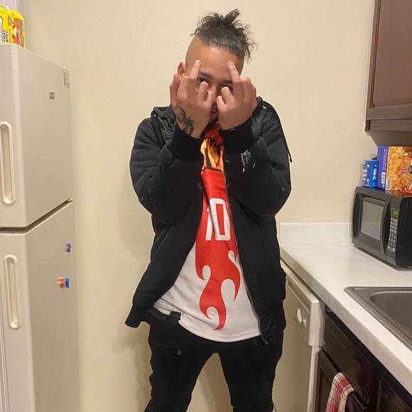 Profile Picture of Aaron Oliver (@aceshooter1670) on Poshmark