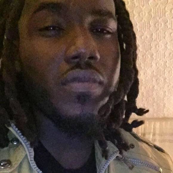 Profile Picture of Jon jon Van rader (@jonjon226) on Poshmark