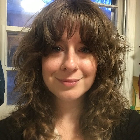 Profile Picture of Whitney Beard (@beardwhitney) on Poshmark