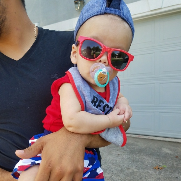 Profile Picture of Gabriel Carlos benitez (@santi2017) on Poshmark