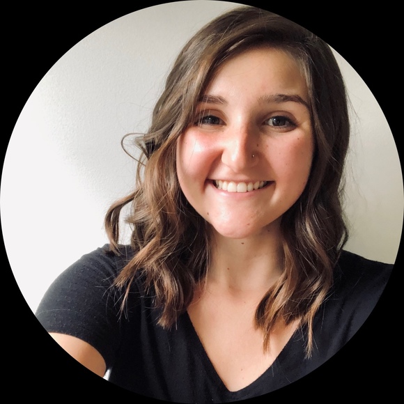 Profile Picture of Alicia Ditzler (@amb0337) on Poshmark