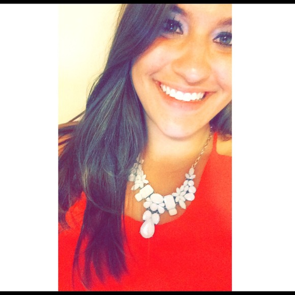 Profile Picture of Liz Dongilla (@lizdongilla) on Poshmark