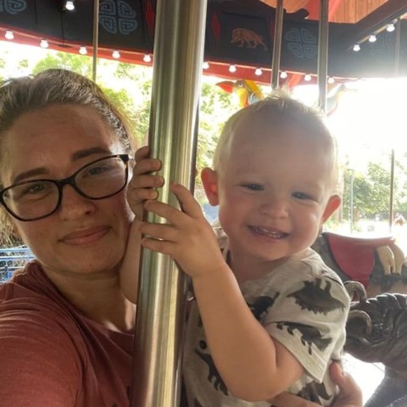 Profile Picture of Meghan Eychner (@meghanking410) on Poshmark