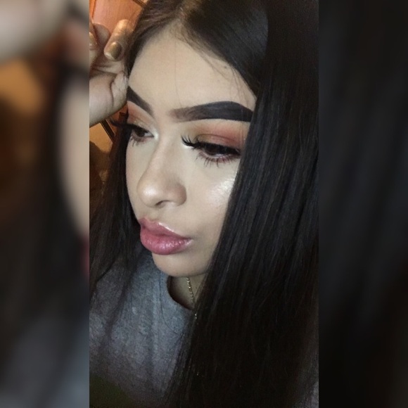 Profile Picture of Carmen Vasquez (@carmenxcv) on Poshmark