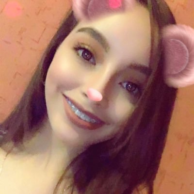 Profile Picture of Vianey (@vianey_guzman9) on Twitter