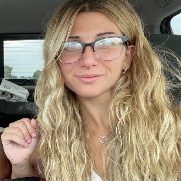 Profile Picture of Josephine Palazzolo (@josephinepalazz) on Poshmark