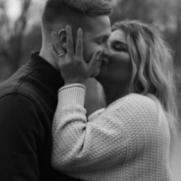 Profile Picture of Katie Fauser (@ktnf) on Poshmark