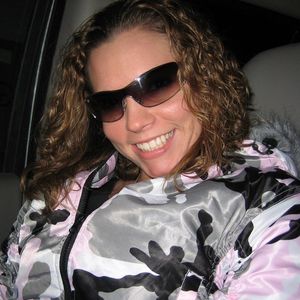 Profile Picture of Bernice Paz (@brokenheartseeks) on Myspace