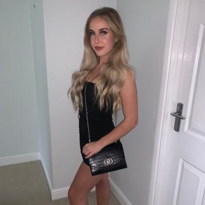 Profile Picture of Mia Gray (@miagray_x) on Twitter