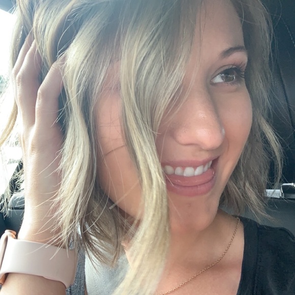 Profile Picture of Mckenna Allen (@mallen636) on Poshmark