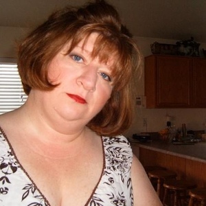 Profile Picture of Holly Josephson (@hjosephson) on Myspace