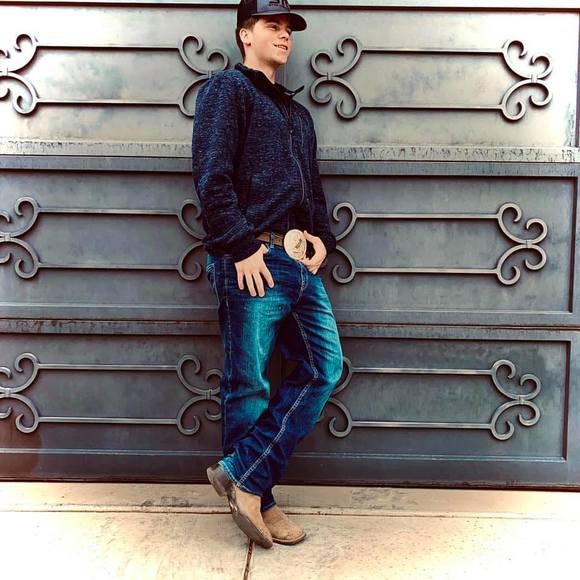 Profile Picture of Dylan Kidd (@dylankidd17) on Poshmark