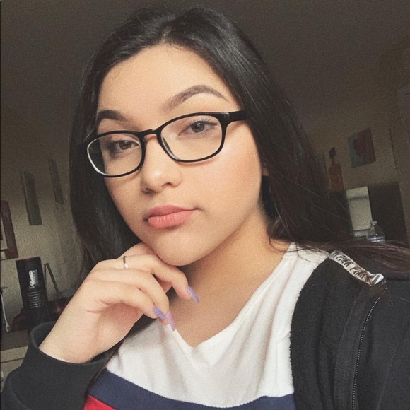 Profile Picture of Gengenesis Martinez (@genesismtz05) on Poshmark