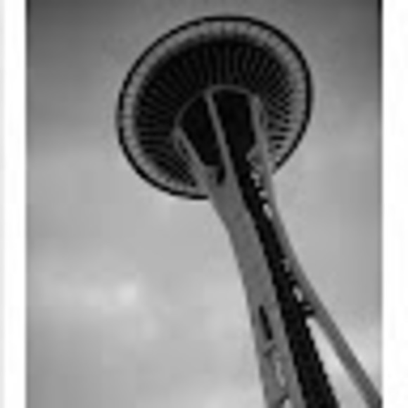 Profile Picture of Elizabeth Rokstad (@erokstad) on Poshmark