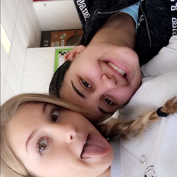 Profile Picture of Grace Zarrillo (@gracezarrillo) on Poshmark