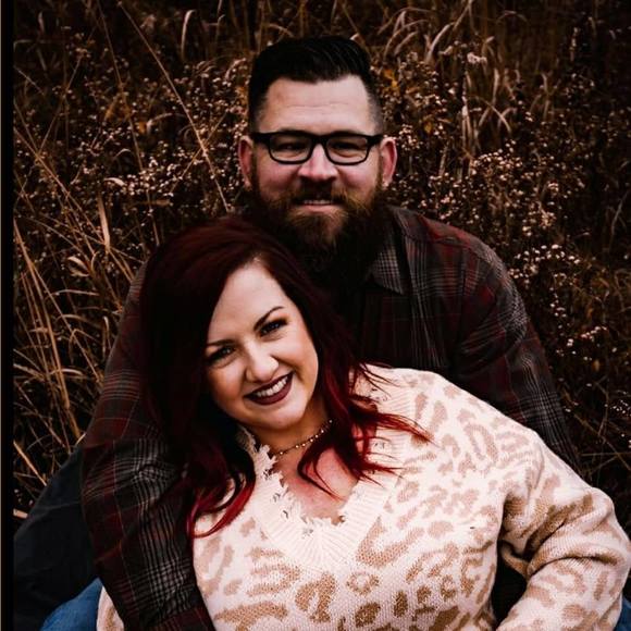 Profile Picture of Amanda Bowling (@ayocum1987) on Poshmark