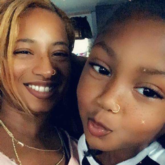 Profile Picture of Shannon Stoudmire (@yvoria) on Poshmark