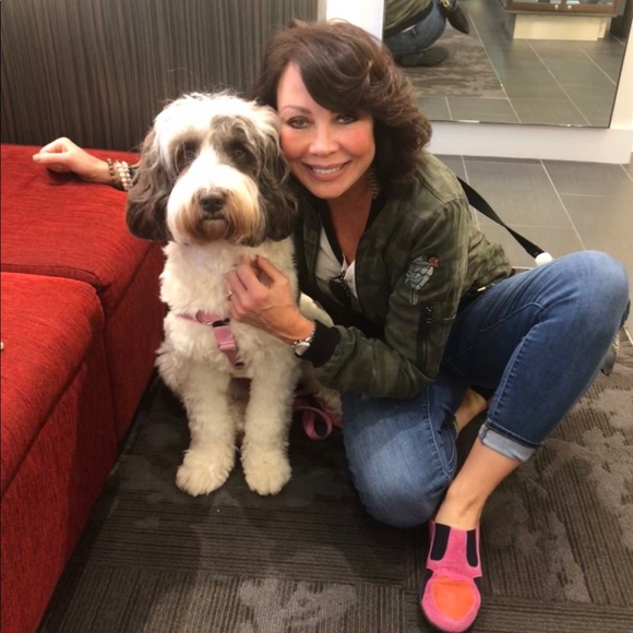 Marianne t Balay - Poshmark Profile Picture of Marianne t Balay (@mbalay) on Poshmark