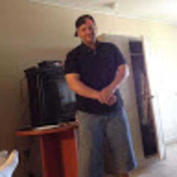 Profile Picture of Anthony Truempy (@anthonytruempy) on Poshmark