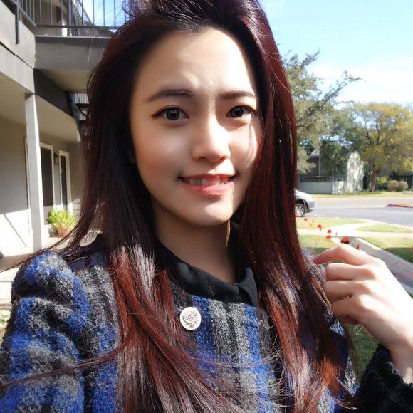 Profile Picture of Wenchi Yeh (@dark_79217) on Poshmark