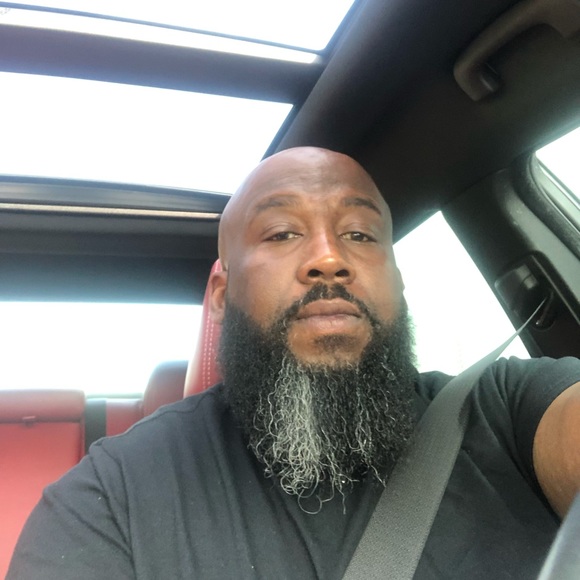 Profile Picture of Brandon Hodge (@brandonhodge248) on Poshmark