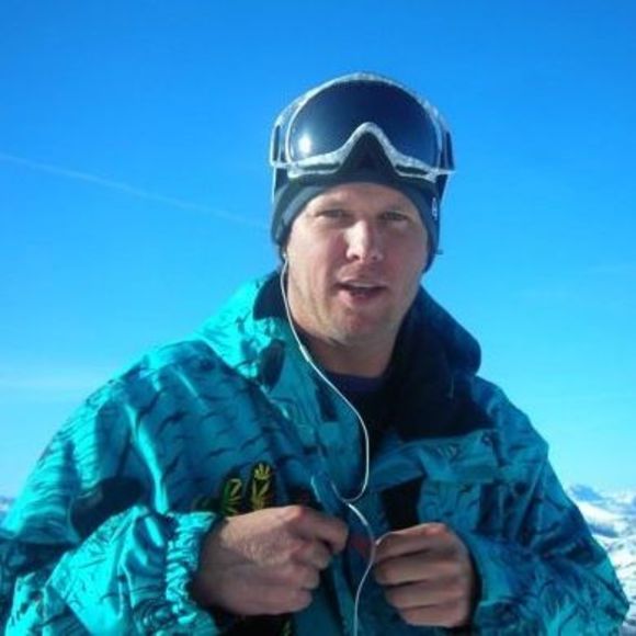 Profile Picture of James Tully (@tullyfun) on Poshmark