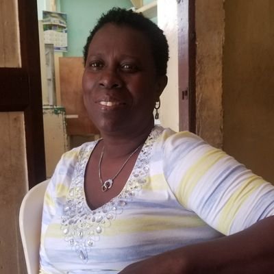 Profile Picture of Macajoux Josée (@MacajouxJ) on Twitter