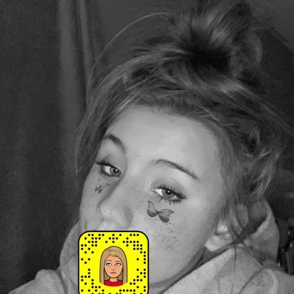 Profile Picture of Hannah Kassum (@hannahkassum) on Poshmark