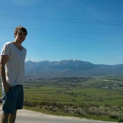 Profile Picture of Chris Squire (@chris_squire_21) on Twitter