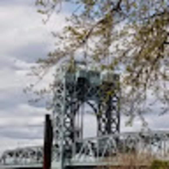 Profile Picture of Geoffery James (@geoff2daleff) on Poshmark