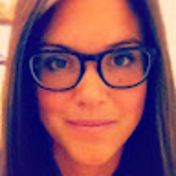 Profile Picture of Katie Steinbauer (@katiesteinbauer) on Poshmark