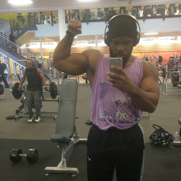 Profile Picture of Dimith Guillaume (@dimith24) on Poshmark