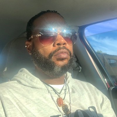 Profile Picture of Lawrence D Bledsoe (@lbizzle326) on Twitter