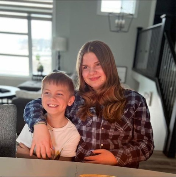 Profile Picture of Tonya Zeumer reaume (@tonyareaume) on Poshmark