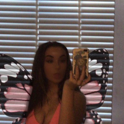 Profile Picture of Amelia (@Amelia_daniels3) on Twitter