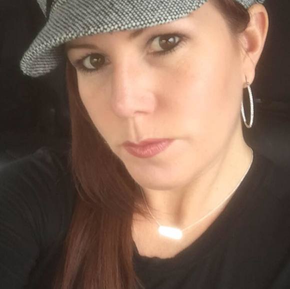 Profile Picture of Michelle Robertson (@sweettooth75) on Poshmark