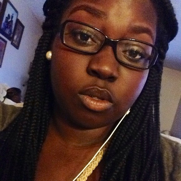 Profile Picture of Sade Aiyeru (@6dancequeen) on Poshmark